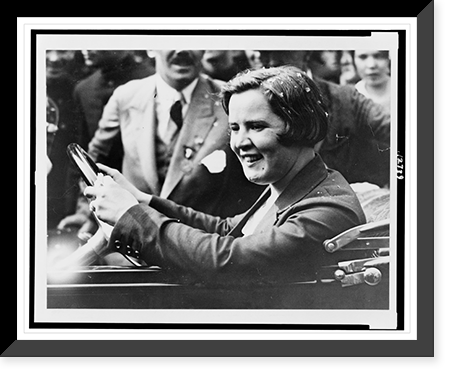 Gertrude Ederle makes triumphant return to New York, her home town, after channel swim, Antique Poster