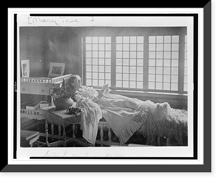 Dolce far nientes in parlor, Vintage Wall Art