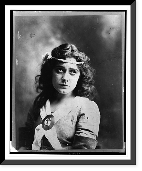 Julia Marlowe, half-length portrait, facing front, as Mary in Bonnie Prince Charlie.Dana, New York, Historic Reproduction