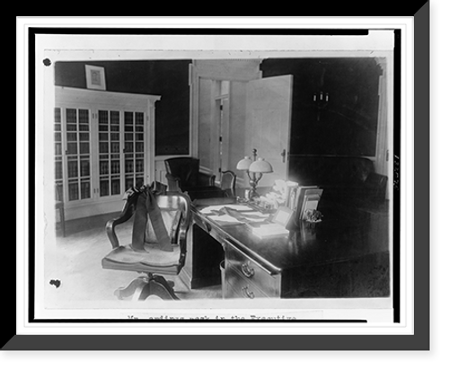 Historic Framed Print, Mr. Harding's desk in the executive office,  17-7/8" x 21-7/8"