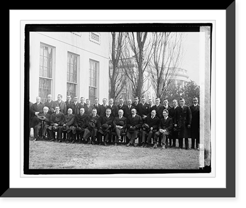 Historic Framed Print, Group newspaper men at White House,  17-7/8" x 21-7/8"