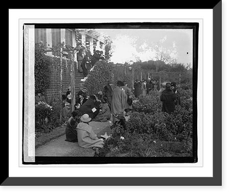 Garden club at Gunston Hall, 10/24/22, Historic Print