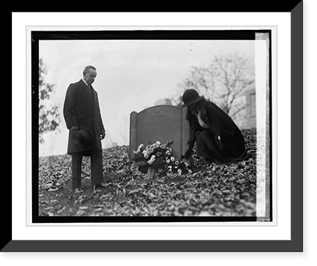 Pres. & Mrs. Coolidge at grave of A.P. Gardner, 11/11/24, Vintage Poster