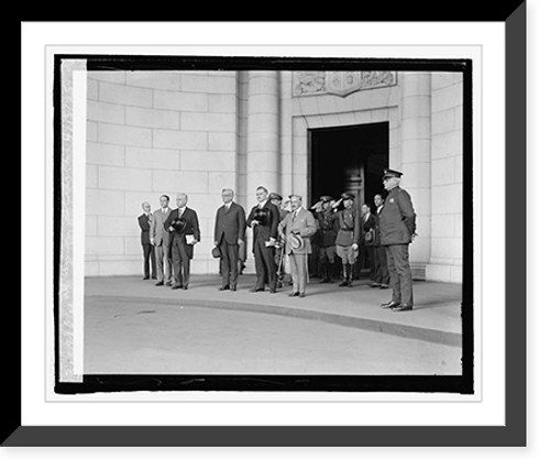 Historic Framed Print, Gerardo Machado, arrival at Union Station, 4/15/25,  17-7/8" x 21-7/8"