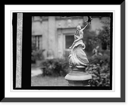 Mrs. Totten statue Spirit of Flight, 7/26/27, Vintage Print