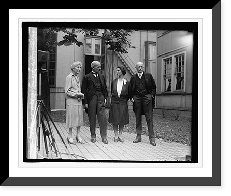 MacDonald with Sir Esme & Lady Howard, 10/5/29, Vintage Print