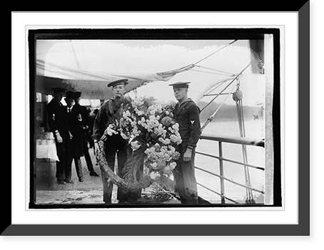 Wreath placed on Washington's grave by King of Belgium, Historic Reproduction