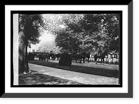 Historic Framed Print, Harding funeral - 39,  17-7/8" x 21-7/8"