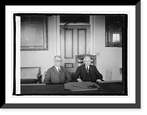 Historic Framed Print, Senor Gerardo Machado and Sec. Kellogg, 4/15/25,  17-7/8" x 21-7/8"