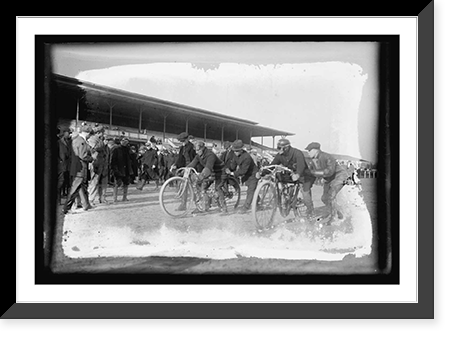 Motor cycle races, Laurel, Md., Nov. 25, 1915, Historic Print