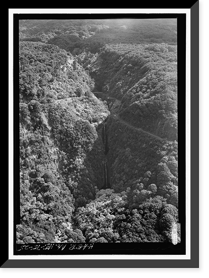 Historic Framed Print, Hana Belt Road, Between Haiku and Kaipahulu, Hana vicinity, Maui County, HI - 25,  17-7/8" x 21-7/8"