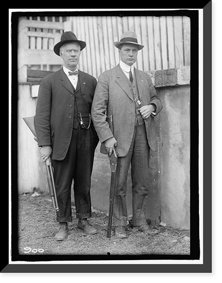 FEUD. SCENES IN VIRGINIA MOUNTAIN TOWN AT TRIAL AFTER FEUD - 3, Historic Print