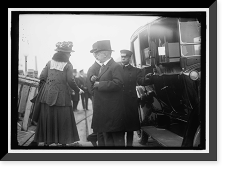 LANSING, ROBERT. SECRETARY OF STATE, 1915-1920. WITH MRS. LANSING BOARDING MAYFLOWER. ALLIED COMMN. Classic, Historic Reproduction