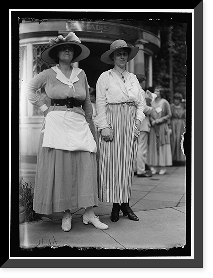 NO CAPTION - 525, Vintage Print