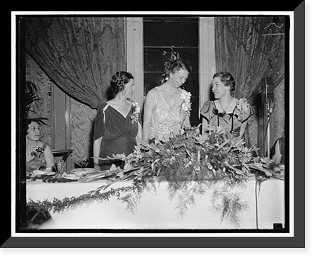 Ruth Van Deman, Vice Pres. of the club; Mrs. Roosevelt; Mary Hornday, Pres. of the Women's National Press Club Classic, Antique Print