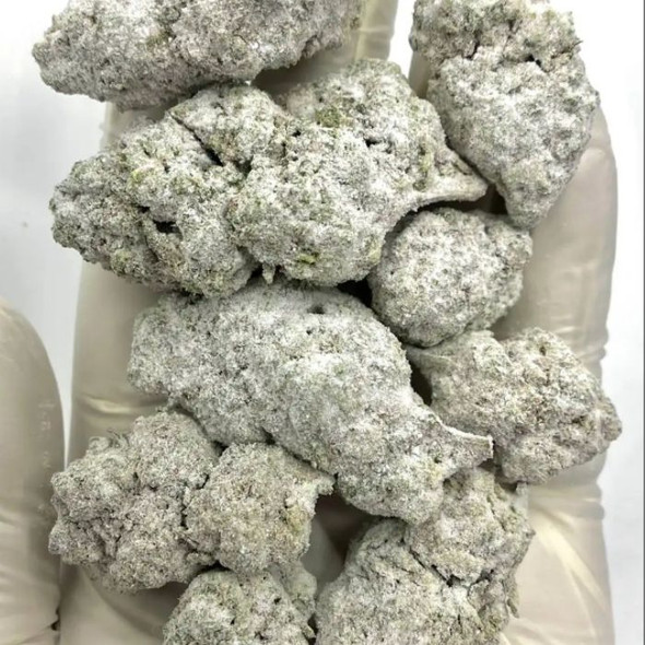 Snowcaps Weed THCA Frostiez Grandaddy Purple