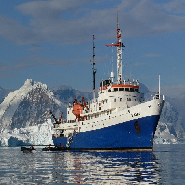 Antartic Expedition | Classic Antarctica: Antarctic Peninsula & South Shetland Islands