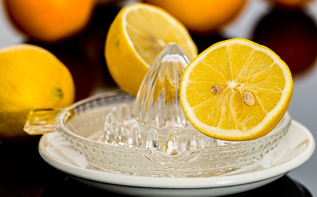 A basic, low-cost lemon scent.