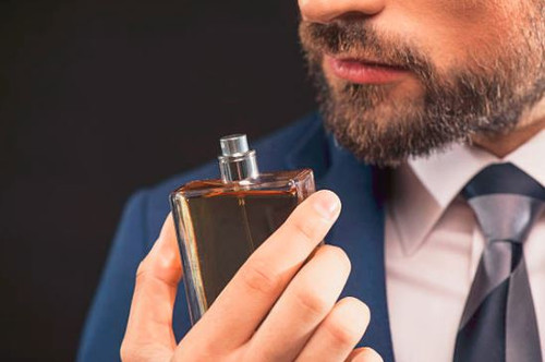 A masculine fragrance for a strong, sexy man.