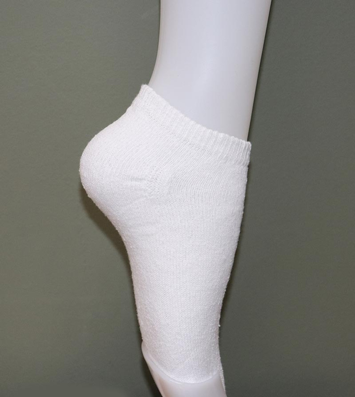 disposable socks for guests