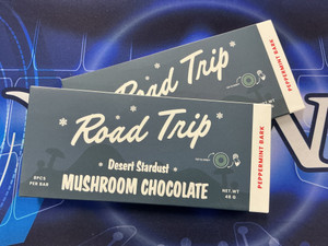 Peppermint Bark Chocolate Bar