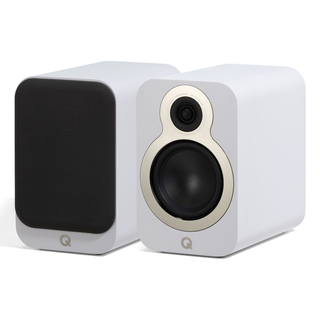 Q Acoustics 3020C Bookshelf Speakers Arctic White — pair view with grille on and off