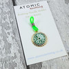 Green Marguerite Flower Enamel Needle Holder (Up to 4mm Needles)