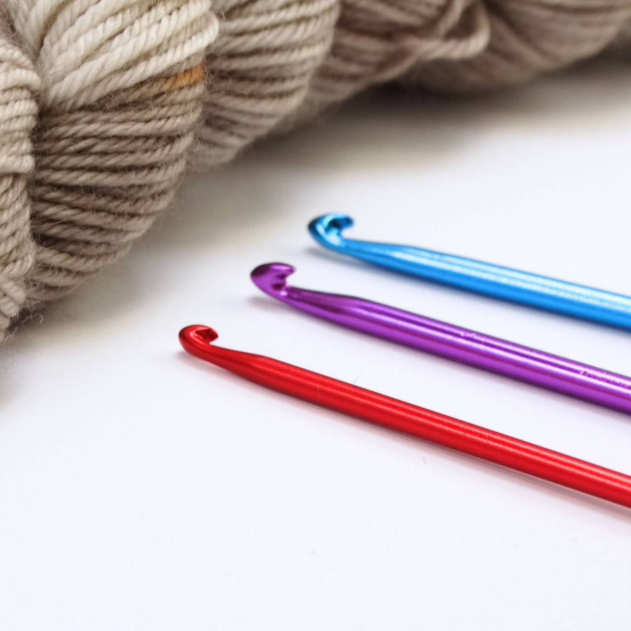 Aluminium Crochet Hook 2.5mm x 1 - Atomic Knitting