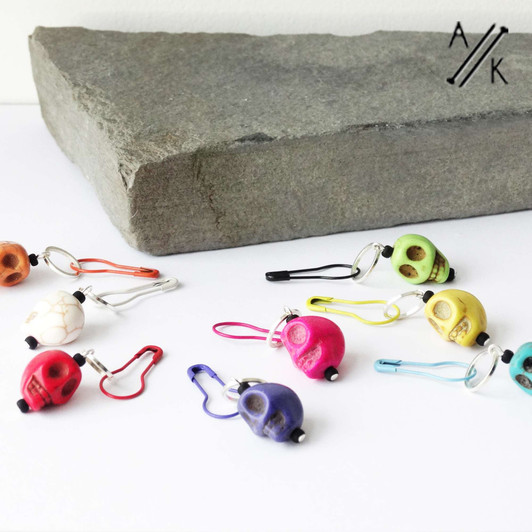 Removable & 7mm Howlite Gemstone Skull Stitch Markers - set of 8