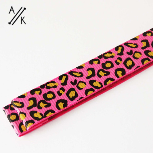 Pink Leopard - One Magnetic Pattern Marker/Tamer