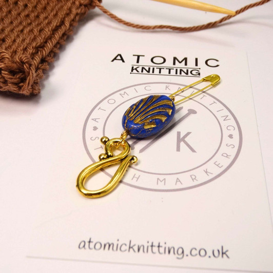Blue & Gold Oval Portuguese Knitting Pin - Single Hook