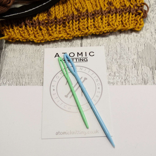 1 Large Blue and 1 Small Green Blunt Needle, Wool Needles | Weave Ends