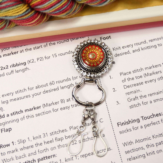 Red/Yellow Magnetic Portuguese Knitting Pin - Detachable Double Hook