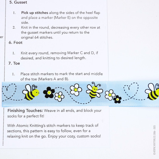 Aqua Blue Bee - Magnetic Pattern Marker Tamer - 19.5cm/A4/Letter Size