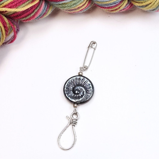 Dark Ammonite Lightweight Portuguese Knitting Pin