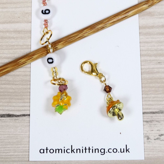 Pumpkin & Toadstool Row Counter Chain