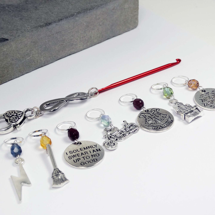 Knitting Wizards Companion with 7 Stitch Markers - MYM