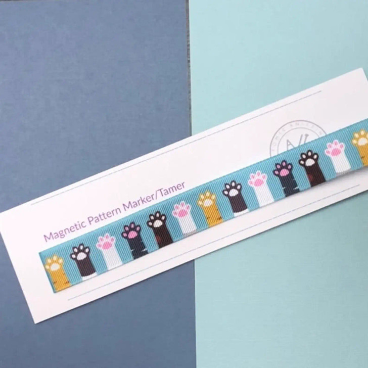 Paws Up - Magnetic Pattern Marker/Tamer - 20cm/A4/Letter Size