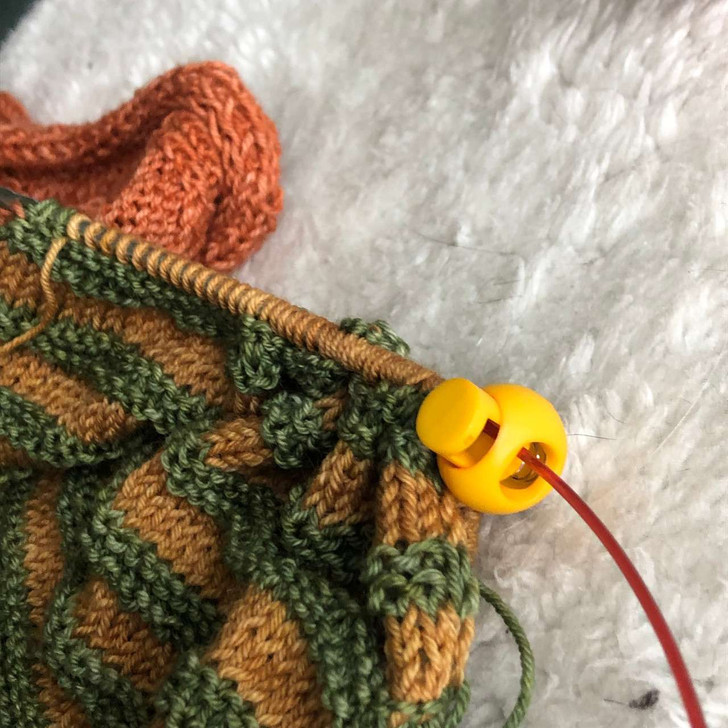 4 'Latte Mix' MIX Stitch Locker Cord Stop Cable Lock for Circular Knitting Needle up to 5.5mm | Atomic Knitting