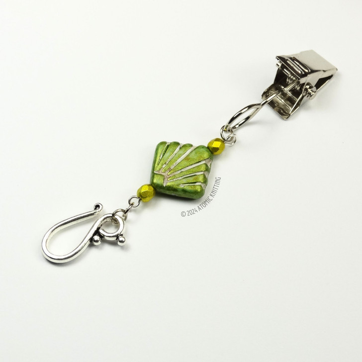 Art Deco Style Lime Portuguese Knitting Pin