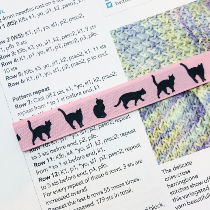 Magnetic Pattern Marker/Tamer - Cats & Kittens Pink - 19.5cm/A4/Letter Size