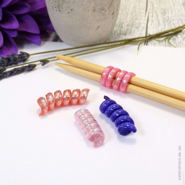 NEW! Sugar Plum Knitting Needle Hugger Set – For Organising 4.5-7mm Needles