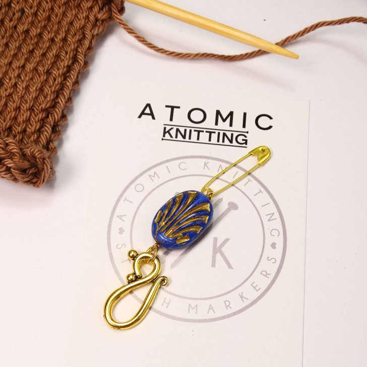 Blue & Gold Oval Portuguese Knitting Pin - Single Hook