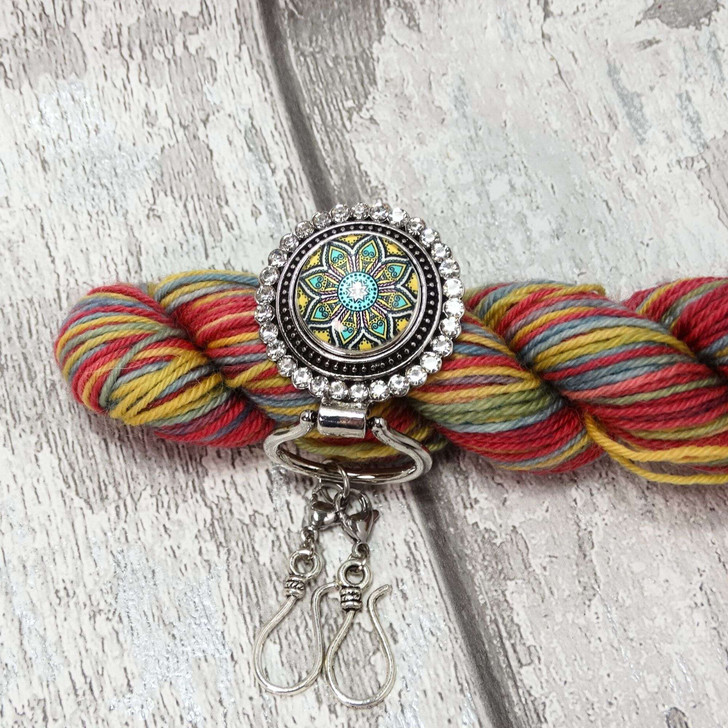 Green/Yellow Mandala Magnetic Portuguese Knitting Pin - Detachable Double Hook