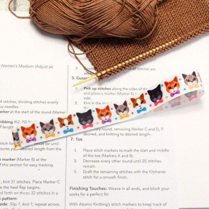 Cats with Bow Ties - One Magnetic Pattern Guide
