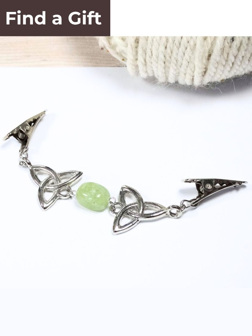 Gifts for knitters with a selection of useful row counters, stitch markers, cable needles and knitting notions
