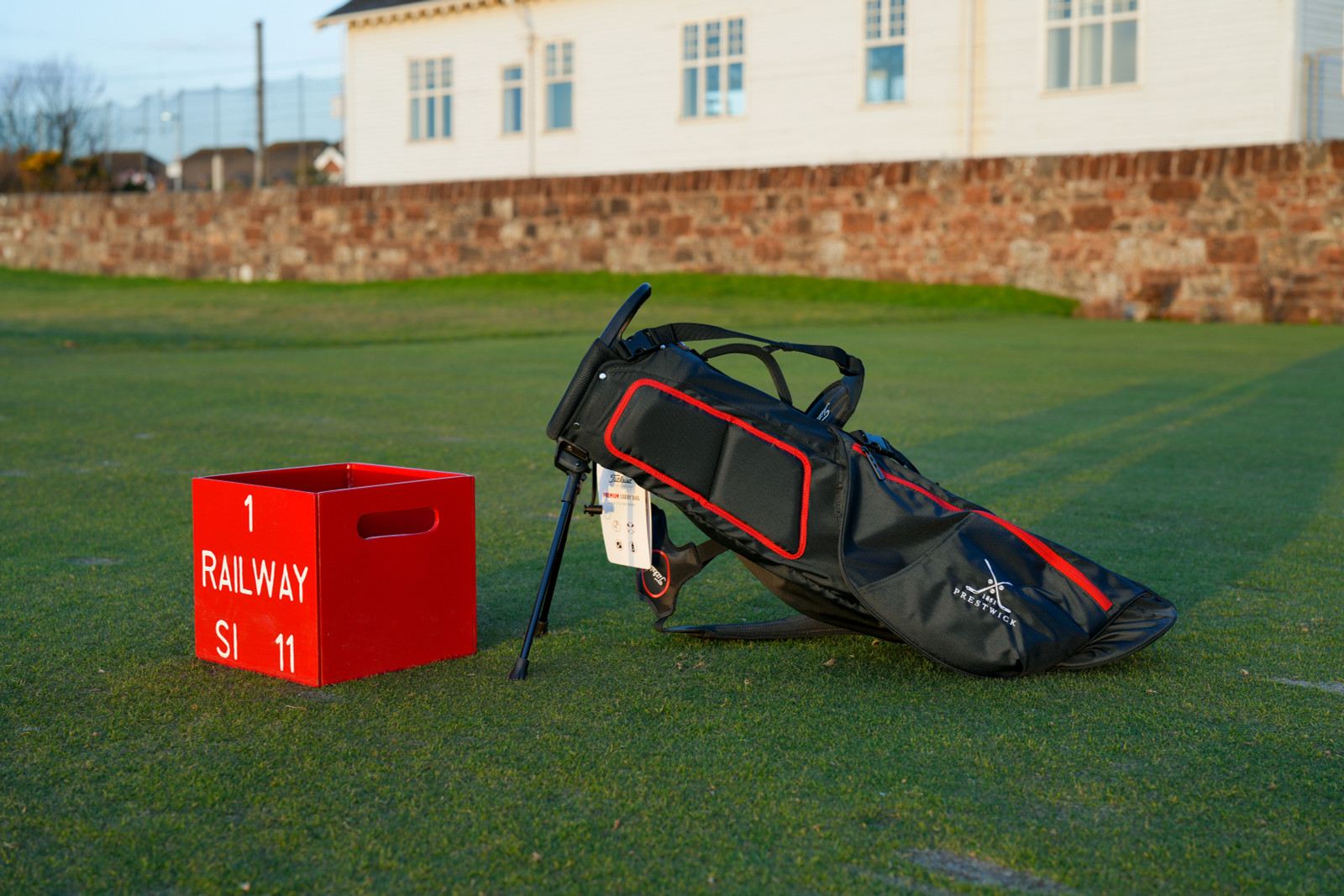 Titleist Premium Carry Golf Bag - Black/Red 