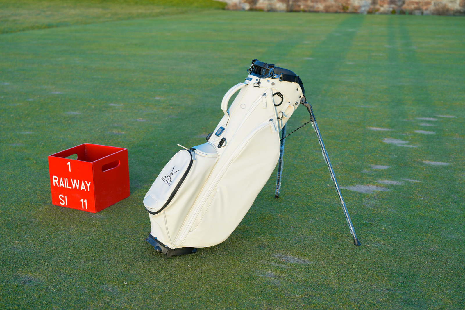 Titleist LinksLegend Golf Bag - Cool White 