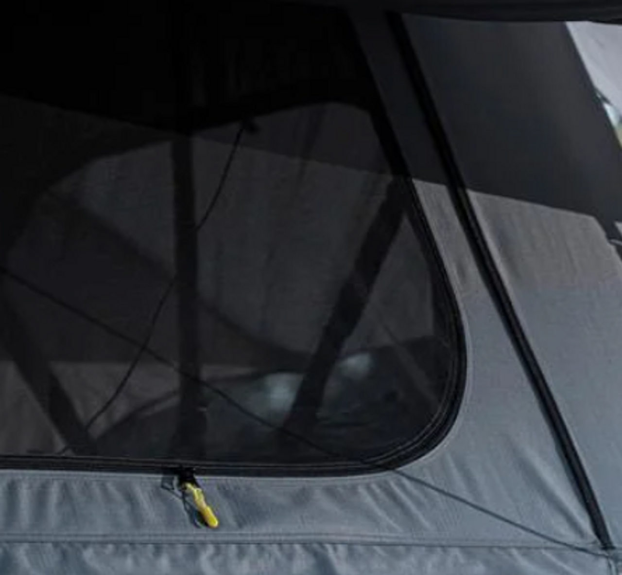 Smittybilt 2683 Gen 2 Overlander XL Roof Top Tent 