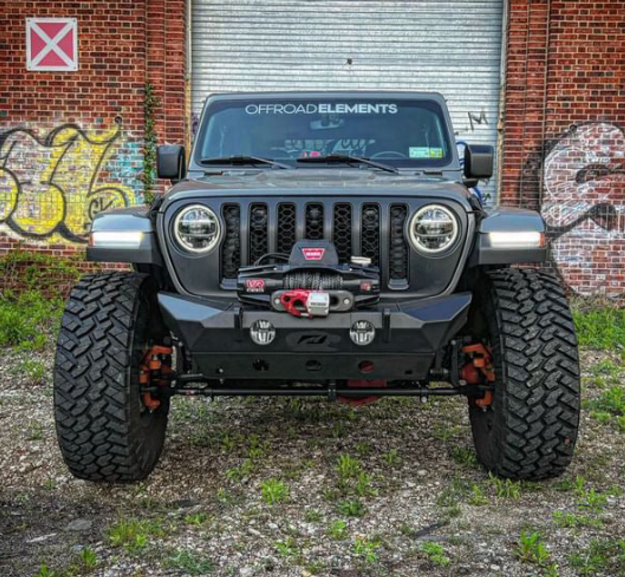 Motobilt MB1090F-MB1094 Hammer Series Front Bumper with Fog Mounts and Skid Plate for Jeep Wrangler JL & Gladiator JT 2018+